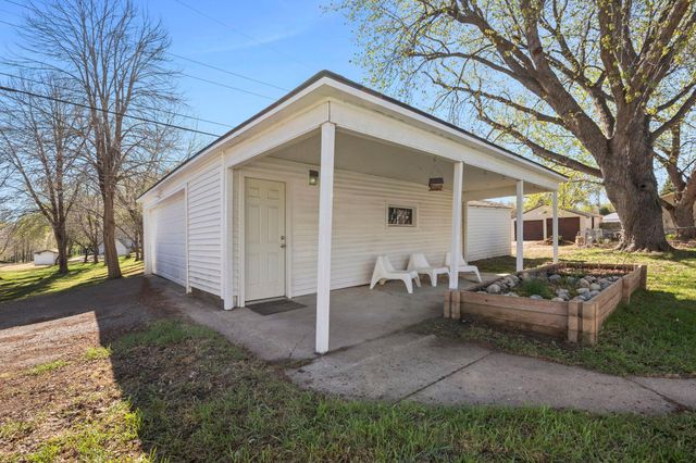 5116 Vincent Avenue N, Minneapolis, MN 55430