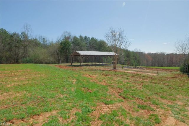 4 Old Mill Road, Pinnacle, NC 27043