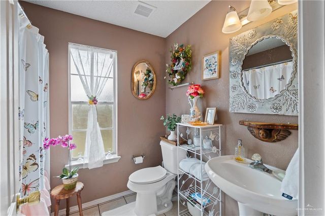 2212 Sugar Lane, Mission, TX 78572