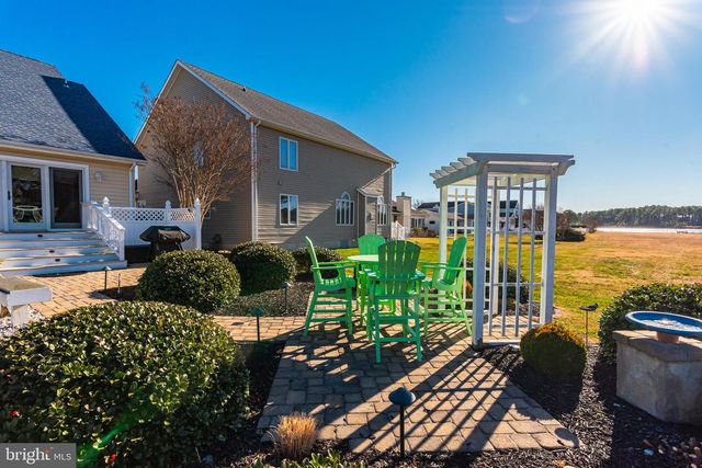 6 HERON ISLE CT, Ocean Pines, MD 21811