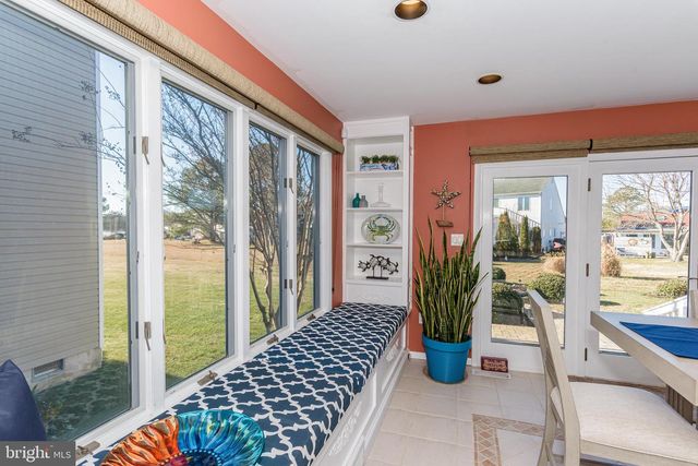 6 HERON ISLE CT, Ocean Pines, MD 21811