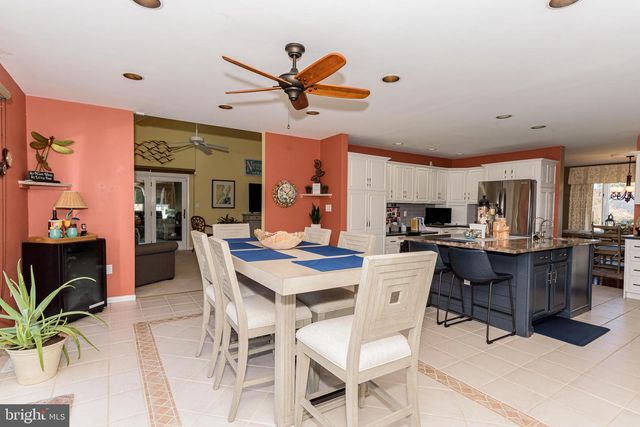 6 HERON ISLE CT, Ocean Pines, MD 21811