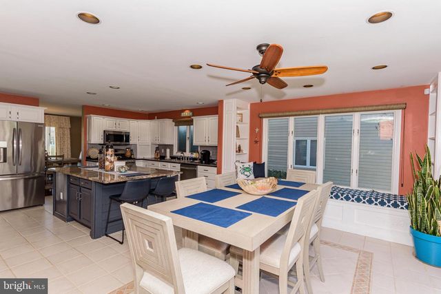 6 HERON ISLE CT, Ocean Pines, MD 21811