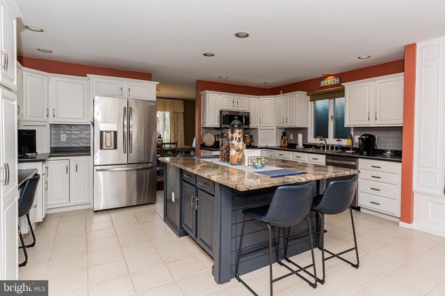 6 HERON ISLE CT, Ocean Pines, MD 21811