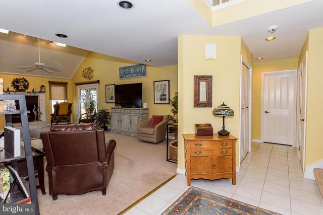 6 HERON ISLE CT, Ocean Pines, MD 21811