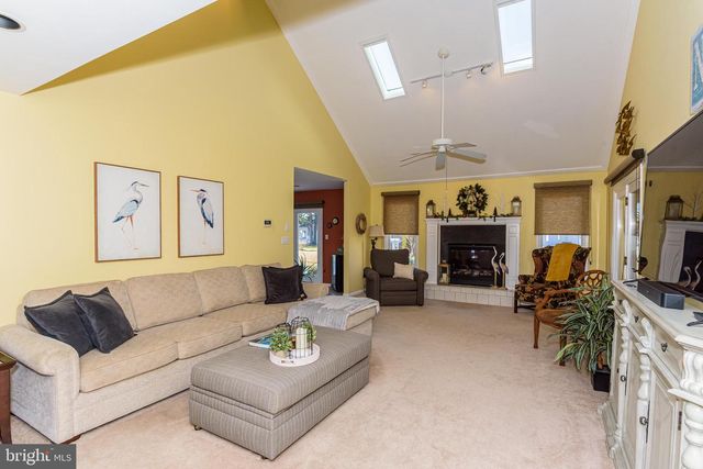 6 HERON ISLE CT, Ocean Pines, MD 21811