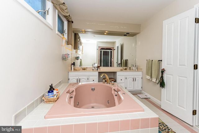 6 HERON ISLE CT, Ocean Pines, MD 21811