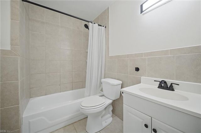 3513 Edinburgh Dr DR, Virginia Beach, VA 23452