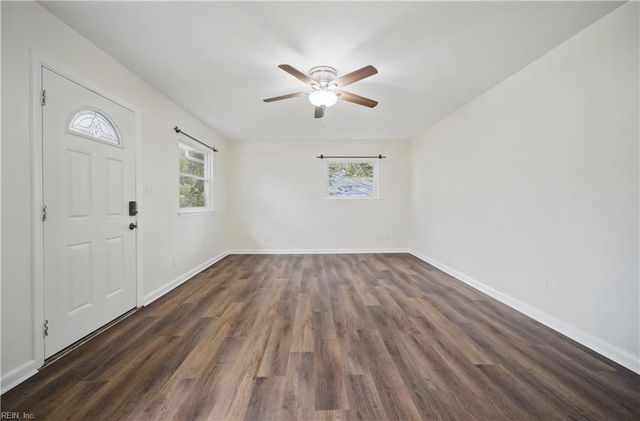 3513 Edinburgh Dr DR, Virginia Beach, VA 23452