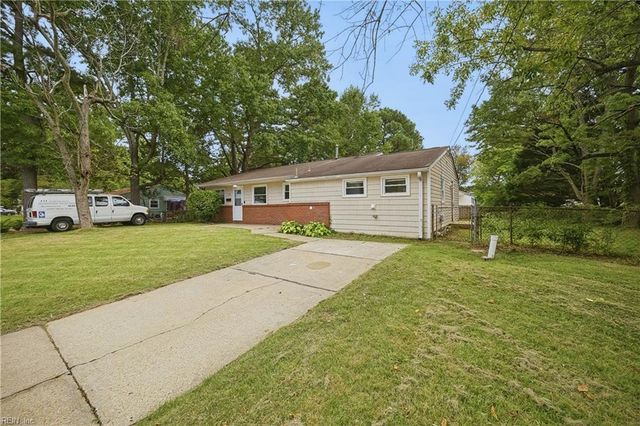 3513 Edinburgh Dr DR, Virginia Beach, VA 23452