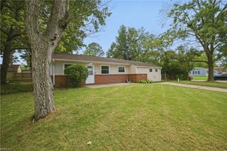 3513 Edinburgh Dr DR, Virginia Beach, VA 23452