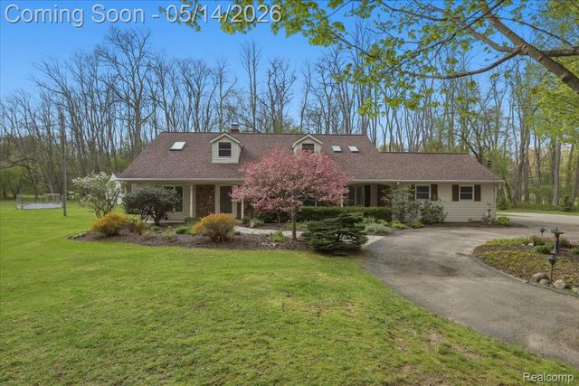 8765 Clement Road, Springfield Charter Township, MI 48346