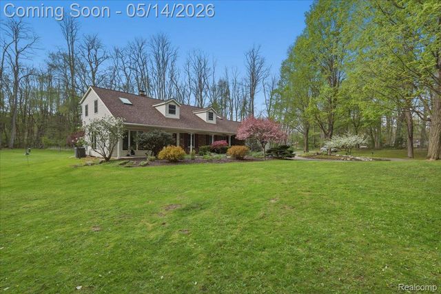 8765 Clement Road, Springfield Charter Township, MI 48346