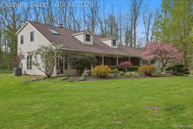 8765 Clement Road, Springfield Charter Township, MI 48346
