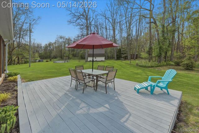 8765 Clement Road, Springfield Charter Township, MI 48346