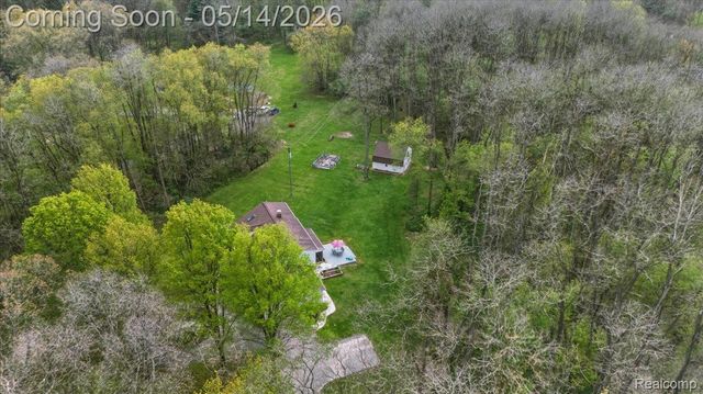 8765 Clement Road, Springfield Charter Township, MI 48346