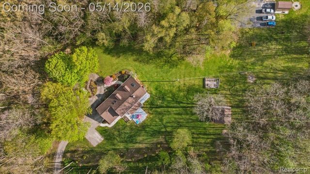 8765 Clement Road, Springfield Charter Township, MI 48346