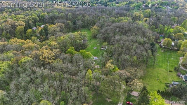 8765 Clement Road, Springfield Charter Township, MI 48346