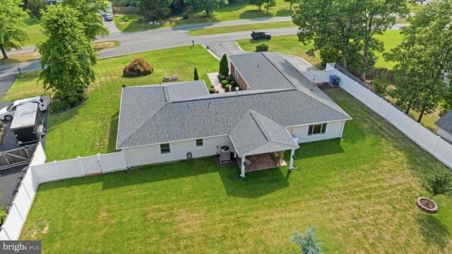 18 QUAILWOOD PKWY, La Plata, MD 20646