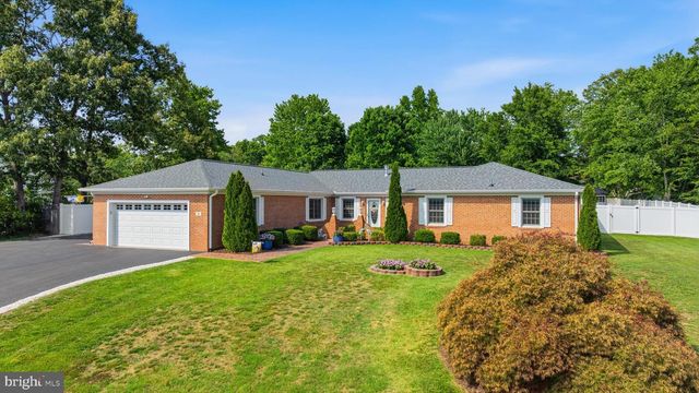 18 QUAILWOOD PKWY, La Plata, MD 20646