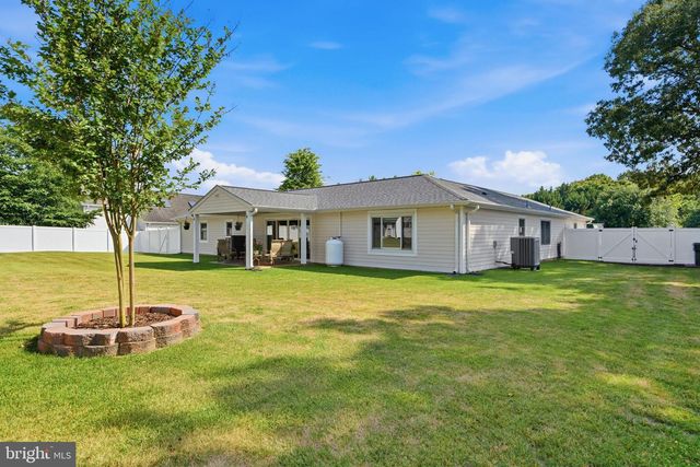 18 QUAILWOOD PKWY, La Plata, MD 20646