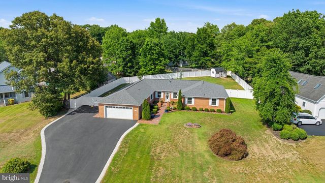 18 QUAILWOOD PKWY, La Plata, MD 20646