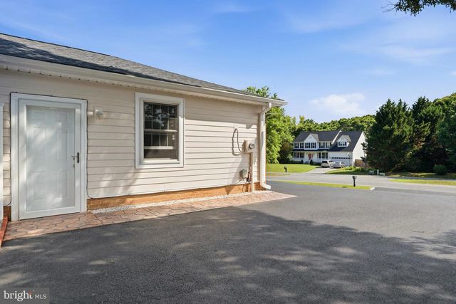18 QUAILWOOD PKWY, La Plata, MD 20646