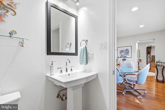 18 QUAILWOOD PKWY, La Plata, MD 20646