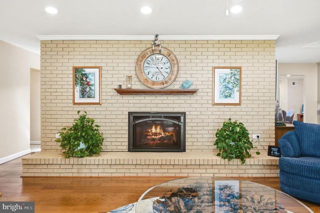 18 QUAILWOOD PKWY, La Plata, MD 20646