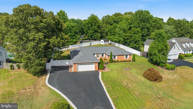 18 QUAILWOOD PKWY, La Plata, MD 20646