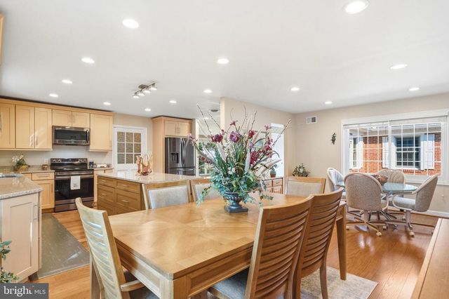 18 QUAILWOOD PKWY, La Plata, MD 20646