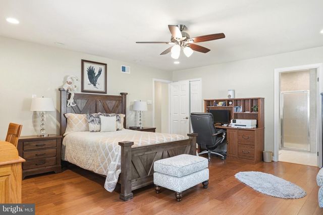 18 QUAILWOOD PKWY, La Plata, MD 20646