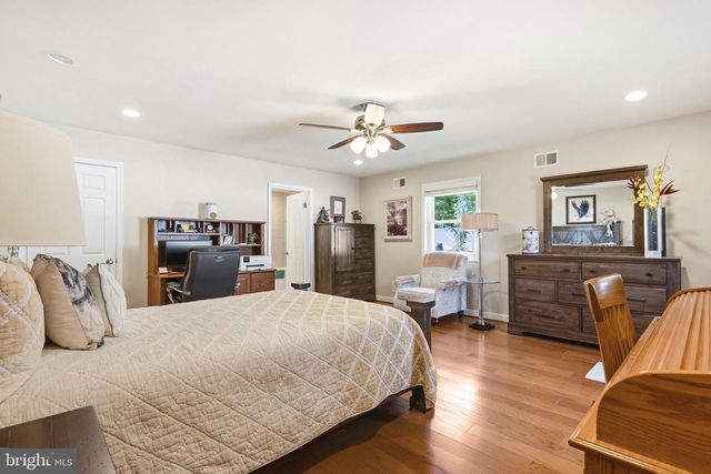 18 QUAILWOOD PKWY, La Plata, MD 20646
