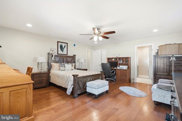 18 QUAILWOOD PKWY, La Plata, MD 20646