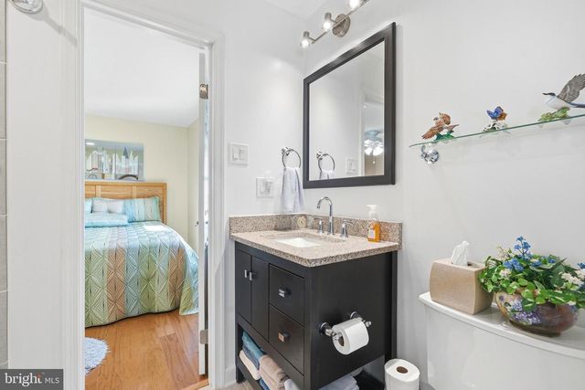 18 QUAILWOOD PKWY, La Plata, MD 20646