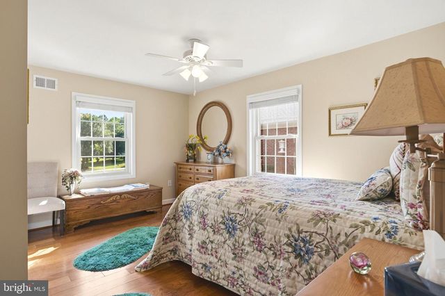 18 QUAILWOOD PKWY, La Plata, MD 20646