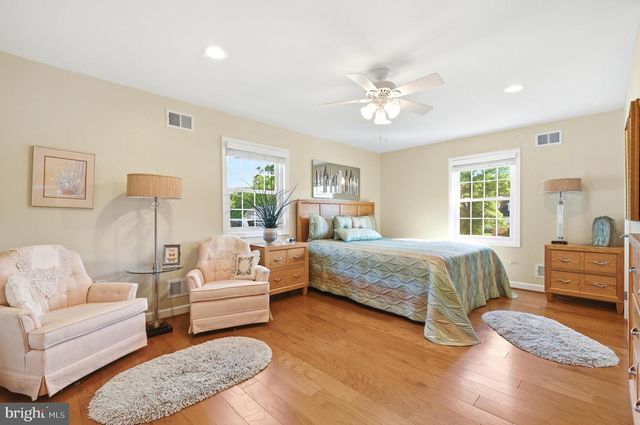 18 QUAILWOOD PKWY, La Plata, MD 20646