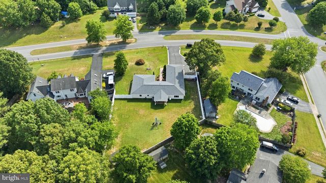 18 QUAILWOOD PKWY, La Plata, MD 20646
