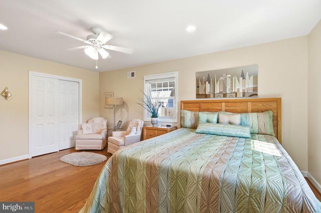 18 QUAILWOOD PKWY, La Plata, MD 20646