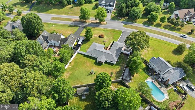 18 QUAILWOOD PKWY, La Plata, MD 20646