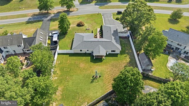 18 QUAILWOOD PKWY, La Plata, MD 20646
