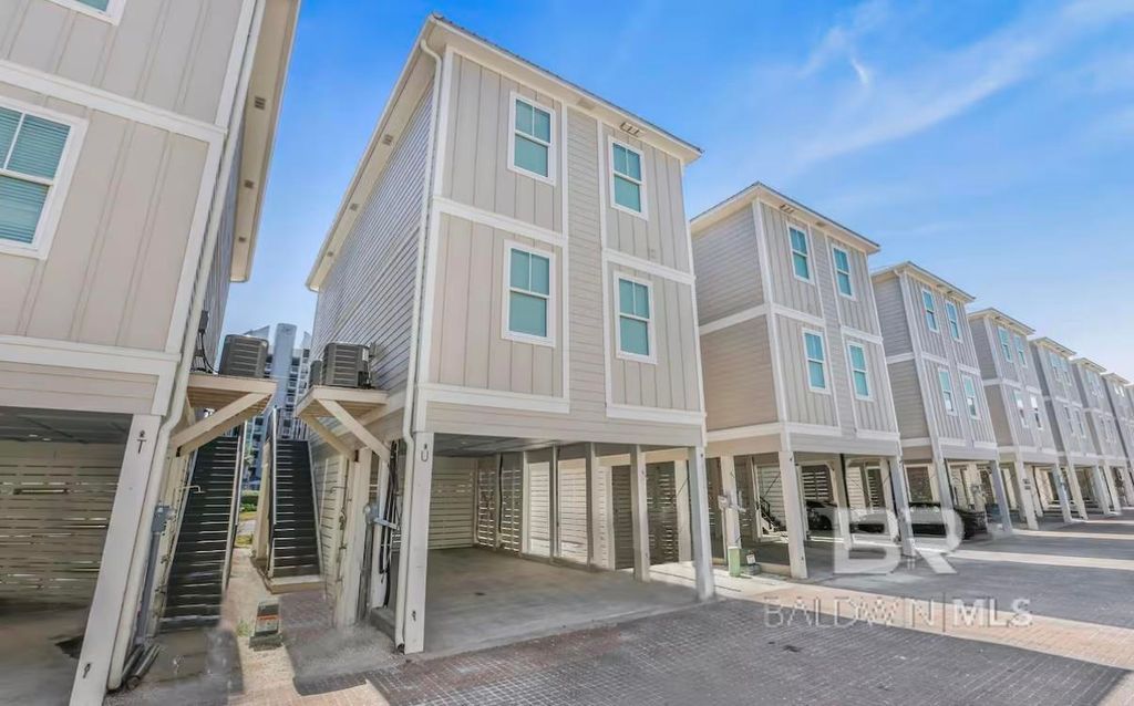 951 W Lagoon Avenue U, Gulf Shores, AL 36542