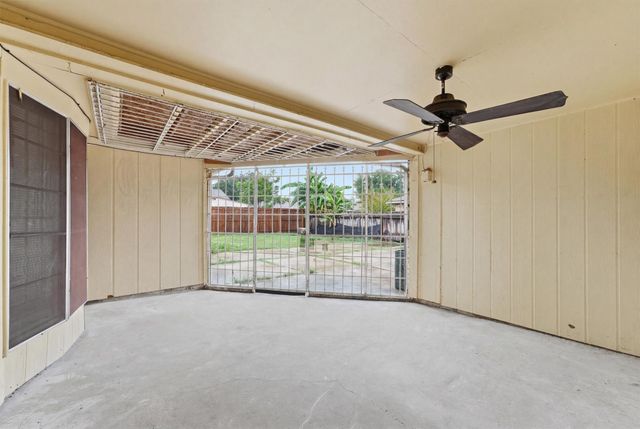 12126 Pine Knoll Dr Drive, Houston, TX 77099