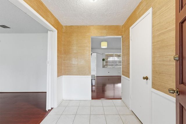 12126 Pine Knoll Dr Drive, Houston, TX 77099