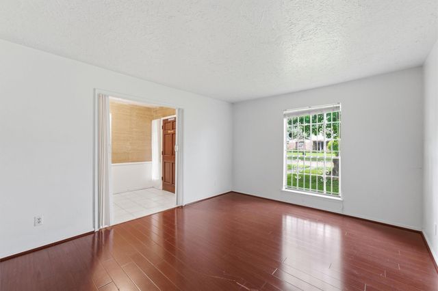 12126 Pine Knoll Dr Drive, Houston, TX 77099