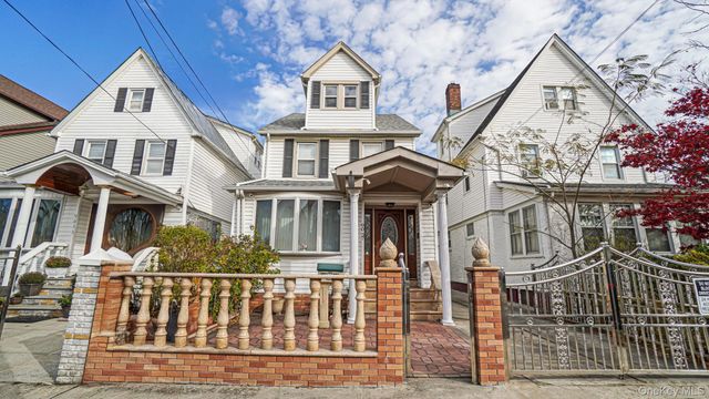 90-37 211 Street, Queens Village, NY 11428