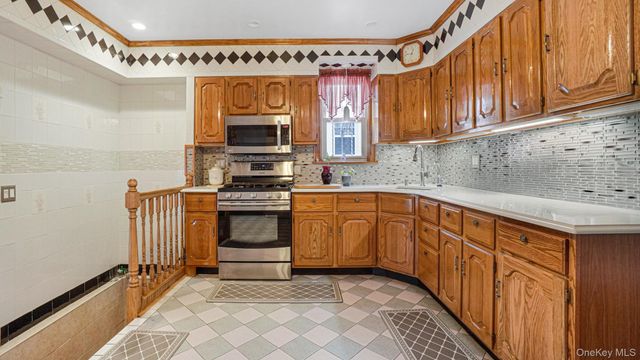 90-37 211 Street, Queens Village, NY 11428