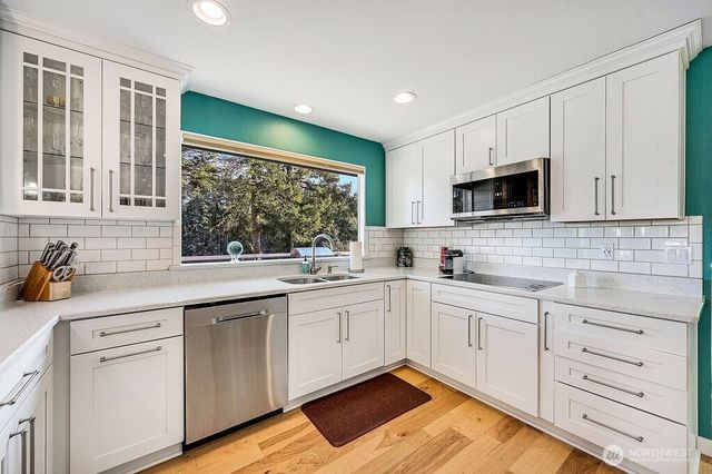 51 S Bayview Drive, Port Ludlow, WA 98365