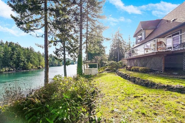 51 S Bayview Drive, Port Ludlow, WA 98365