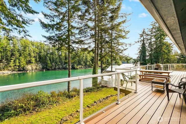 51 S Bayview Drive, Port Ludlow, WA 98365